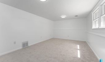 409 S 8th Ave, Brandon, SD 57005