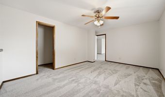 308 W Waterford Ct, Andover, KS 67002