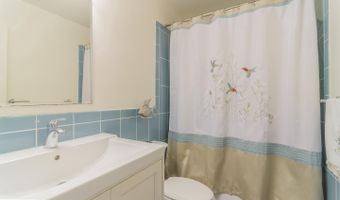 7628 WESTLAKE Ter 74, Bethesda, MD 20817