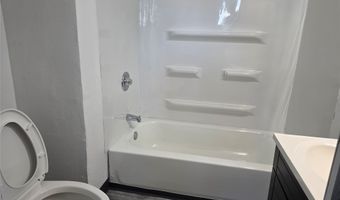1535 E 13th St, Des Moines, IA 50316