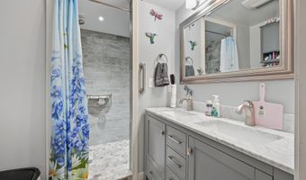 34 Windsor Ave, Augusta, ME 04330