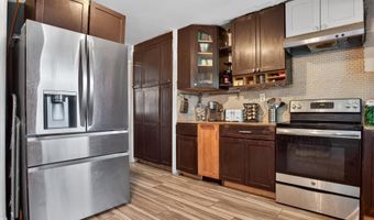 726 PLUMTREE Ln, Claymont, DE 19703