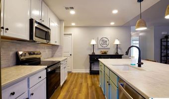 325 GOLDEN MEADOWS Pl, Alabaster, AL 35007