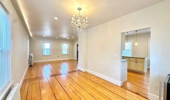 91 Van Zandt Ave, Newport, RI 02840
