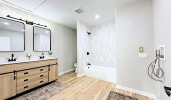 1415 W WASHINGTON St, Appleton, WI 54914