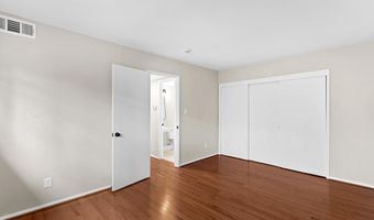 4227 AMERICANA Dr 102, Annandale, VA 22003