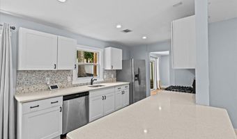 176 Church St, Aberdeen, NJ 07747