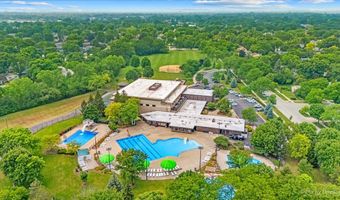 2631 N Stuart Dr, Arlington Heights, IL 60004