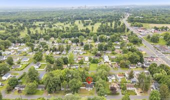 17 Brookdale Ave, Bloomfield, CT 06002