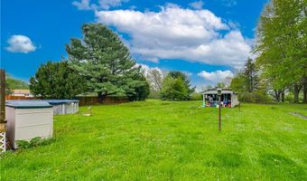 15390 Cenfield St NE, Alliance, OH 44601