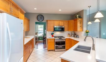2609 Somerset Dr, Ames, IA 50010
