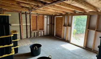 300 BROADVIEW Ave, Altamonte Springs, FL 32701