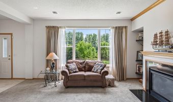 6597 Linwood Dr NE, Albertville, MN 55301