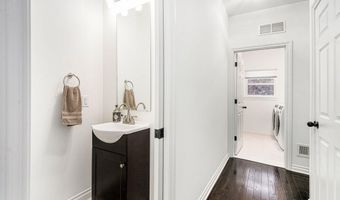 1360 Fairlane Dr, Ann Arbor, MI 48104