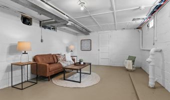 424 E BREWSTER St, Appleton, WI 54911