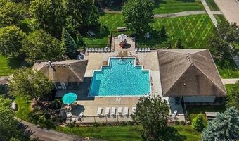 48821 Tremont Dr, Macomb, MI 48044