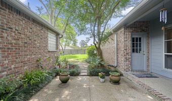 1532 Plantation Oak Dr, Baton Rouge, LA 70810