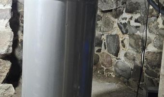 8 Graffam Rd, Baldwin, ME 04091