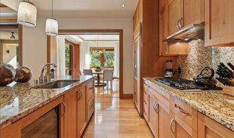 1 Bay Dr 5104, Lahaina, HI 96761