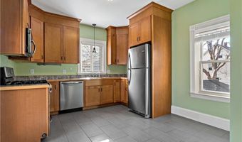 88 Burton St, Bristol, RI 02809