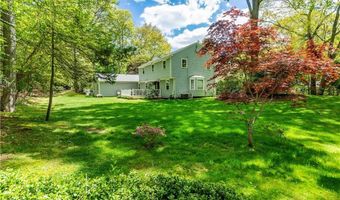 65 Walnut Dr, East Greenwich, RI 02818