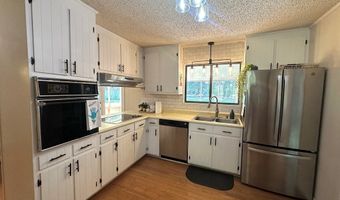 2604 Dottie St, Adel, GA 31620