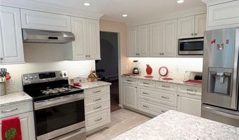 33 MaryAnn Dr, Exeter, RI 02822