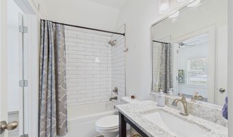616 2nd St, Bentonville, AR 72712