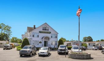 600 Broadway D14, Amityville, NY 11701