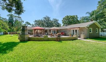 1666 ROBIN HOOD Ln, Clearwater, FL 33764