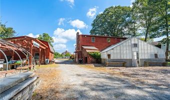 1688 Old Louisquisset Pike, Lincoln, RI 02865