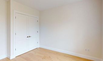 4 Longview Dr 204, Atkinson, NH 03811