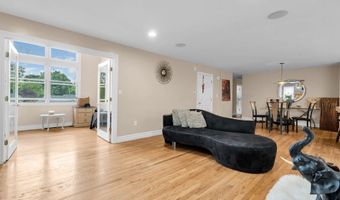 14 Dolan Ave, Aberdeen, NJ 07747
