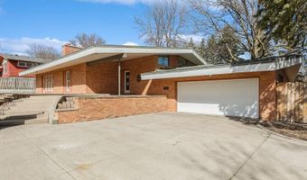 130 FAIRLAWN Ave E, Winsted, MN 55395