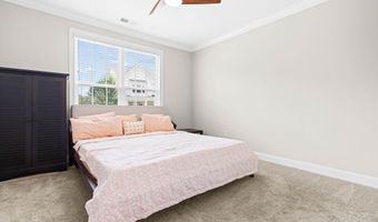 2930 Farmhouse Dr, Apex, NC 27502