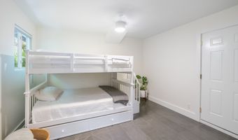 567 Kawailoa Rd D, Kailua, HI 96734