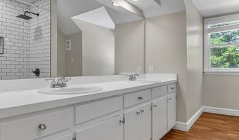 517 Meadowlark Dr, Albany, GA 31707
