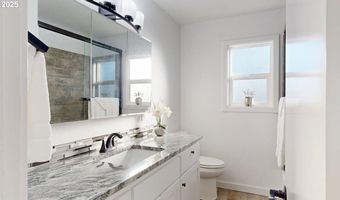 425 MEMORY Ln, Brookings, OR 97415