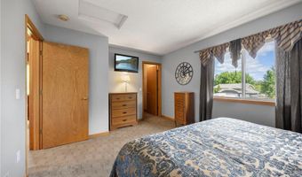 14378 Eagle St NW, Andover, MN 55304