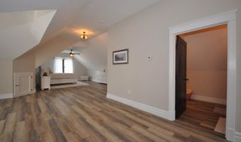 1366 Essex St, Bangor, ME 04401