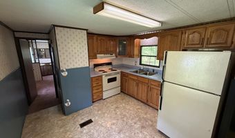 214 Westlake Rd, Ansted, WV 25812