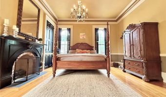 617 State St, Alton, IL 62002
