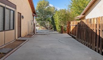 13411 Ivanpah Rd, Apple Valley, CA 92308