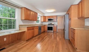 3620 Charter Pl, Ann Arbor, MI 48105