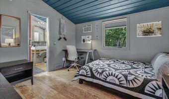 93 Carol St, Danbury, CT 06810