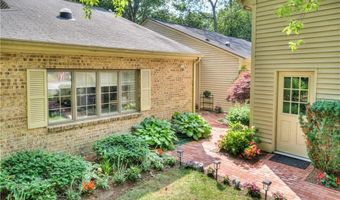 123 Pine Glen Dr, East Greenwich, RI 02818