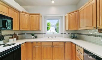 5201 N Stinger St, Boise, ID 83703