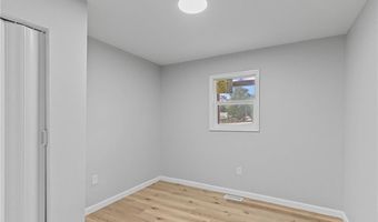 1105 Pearl St, Austin, IN 47102