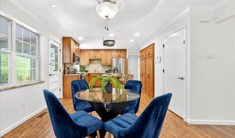 291 Oak Path Ct, Ballwin, MO 63011