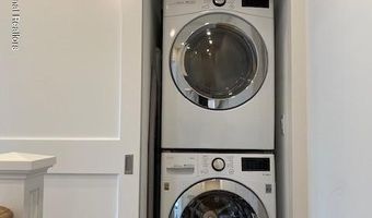 412 Lake Ave, Bay Head, NJ 08742